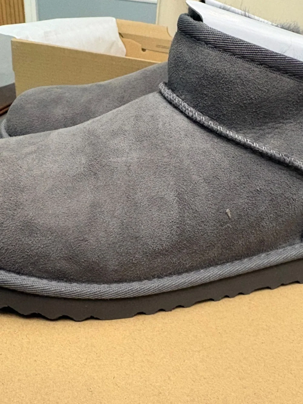 Ugg boots kids size 6